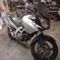 Suzuki V Strom DL 650 - 2004