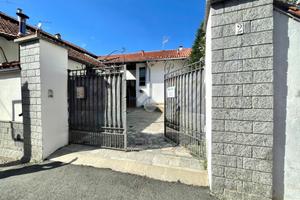 CASA SEMINDIPENDENTE A CRESSA