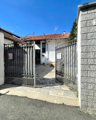 CASA SEMINDIPENDENTE A CRESSA