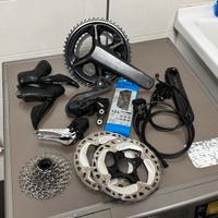 Gruppo Shimano Di2 12v 105/Ultegra