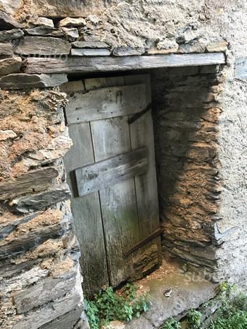 Rustici e terreni, case indipendenti - Vista 3