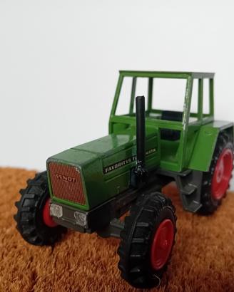 Modellino trattore Fendt Favorit 