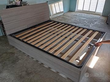 Letto matrimoniale 