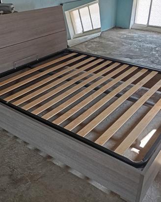 Letto matrimoniale 