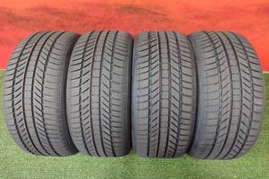 245 40 18 Gomme Invernali NEW Continenta 245 40 18