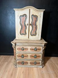 Mobile a Doppio Corpo del '700