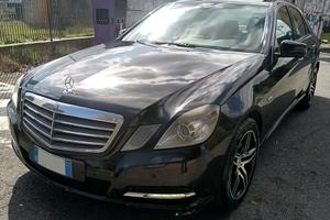 Mercedes-Benz E 200 ngt bipower a metano