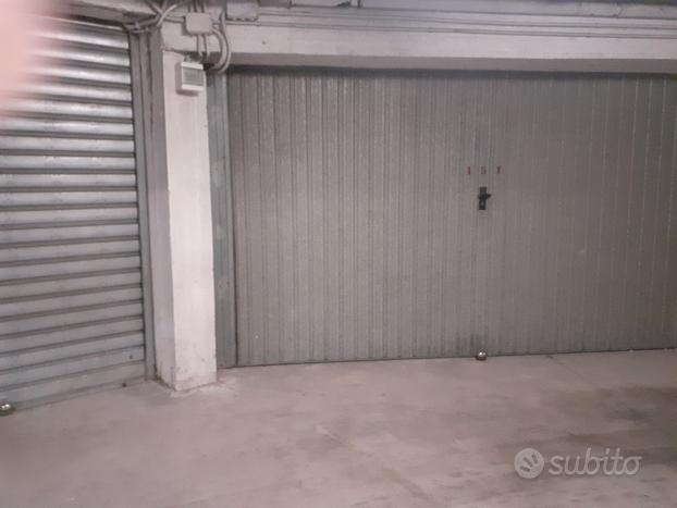 Box auto 90 mq circa axa malafede