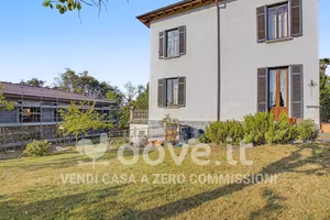 Villa di 280 m² con 5 locali a Porto Valtravaglia