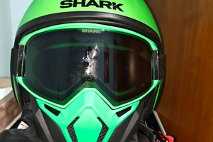 Casco Shark drak