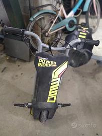 Triciclo elettrico Razor PowerRider 360