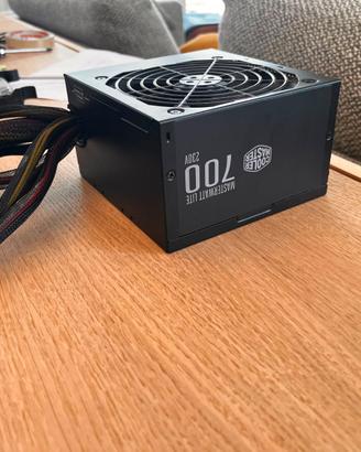 Cooler Master MasterWatt Lite 700 230V.