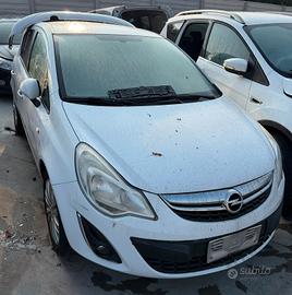 OPEL CORSA PER RICAMBI