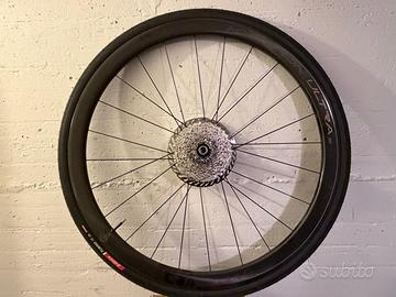 Ruote Campagnolo Hyperon ultra two perfette.