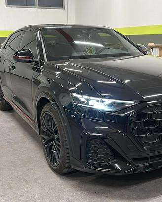 Audi q8 sline black edition