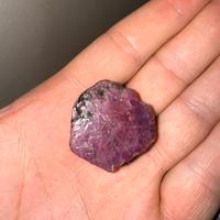 Pietra naturale rubino grezzo