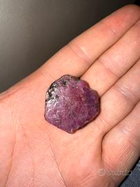 Pietra naturale rubino grezzo