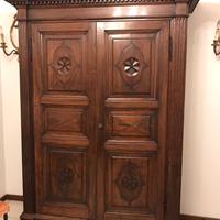 Armadio in noce fine Settecento