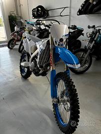 TM 300 EN-F 2024 RACING