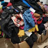 SVENDITA magliette jeans e altro donna 1€ al pezzo