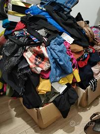SVENDITA magliette jeans e altro donna 1€ al pezzo