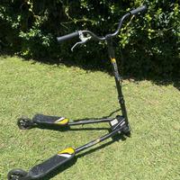 Bipattino a tre ruote ”Flikers”