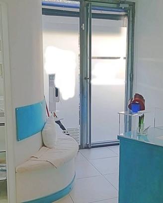 Attività / Licenza di 88 m² con 1 locale a Roma