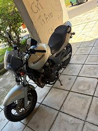 Kawasaki zr7