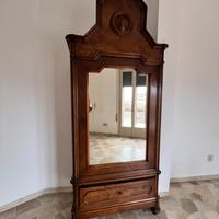 Mobile armadio in legno