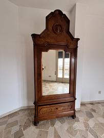 Mobile armadio in legno