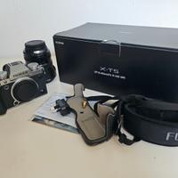 Fujifilm XT5 + 16-80 f4 (1868 scatti)