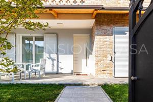 Villa di 153 m² con più di 5 locali e box auto a C
