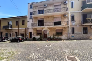 3 LOCALI A CISTERNA DI LATINA