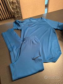 Completo tuta nike