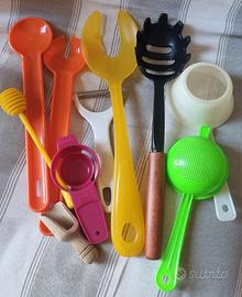 vari utensili cucina poco utilizzati alcuni,
