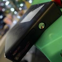 Xbox 360 con Kinect + 2 controller + 10 giochi