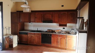 cucina in legno massello