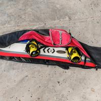 tavola snowboard con attacchi e sacca