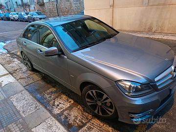 Mercedes Benz classe c 220