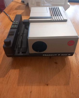 Leica Pradovit P300 IR proiettore diapositive Col