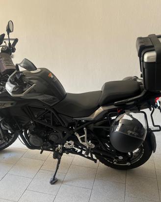 Moto benelli trk 502x
