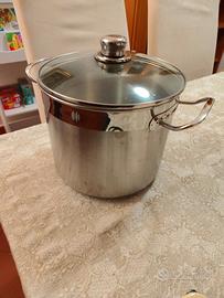 Pentola D24 cm con coperchio marca Gruppo Pintinox