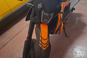 Ktm 690 SMC R
