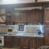 Cucina in legno massello