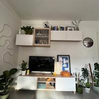 Parete attrezzata IKEA Besta – mobile TV e pensili