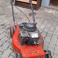 Tagliaerba con motore a scoppio 