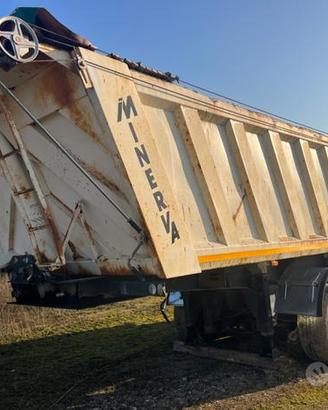 Semirimorchio minerva