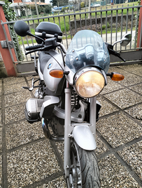 Moto BMW R850R Grigia