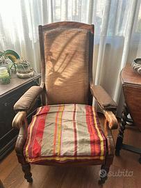 2 Poltrone d’epoca in legno massello