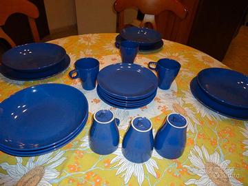 Piatti e tazze blu Ikea